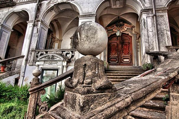 Monastero delle 33 di Napoli