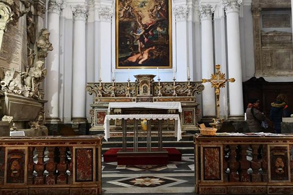 Altare chiesa Sant'Angelo a Nilo di Napoli