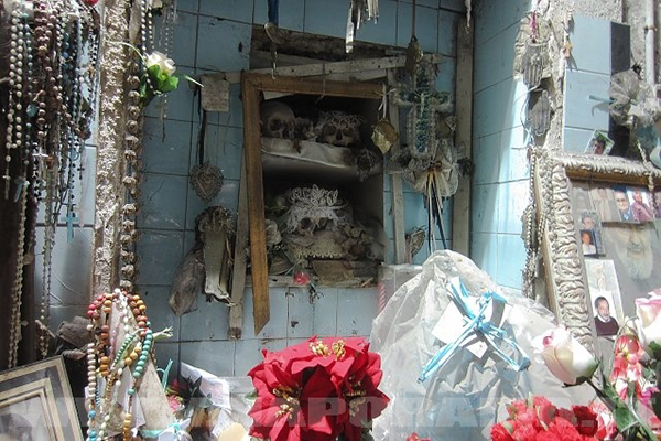 Particolare Chiesa Santa Maria delle Anime del Purgatorio ad Arco