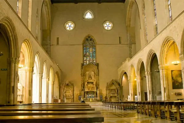 Navata chiesa di Santa Chiara